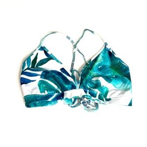 Gorgeous Tropical Print Mika Yoga Wear Lila Sports Bra Athletic Wear Yoga Top
